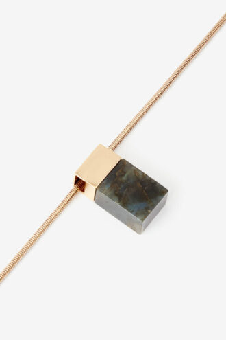 Collier long Avery avec pendentif en pierre