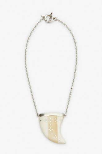 Collier pendentif Ellen en corne de buffle