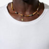 Collier Yulian avec pierres, bois et pendentif Collier Yulian avec pierres, bois et pendentif
