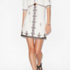 Robe courte en gaze brodée avec dos nu Zatini Robe courte en gaze brodée avec dos nu Zatini