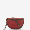 Sac banane Skano en cuir de veau suédé tressé Sac banane Skano en cuir de veau suédé tressé